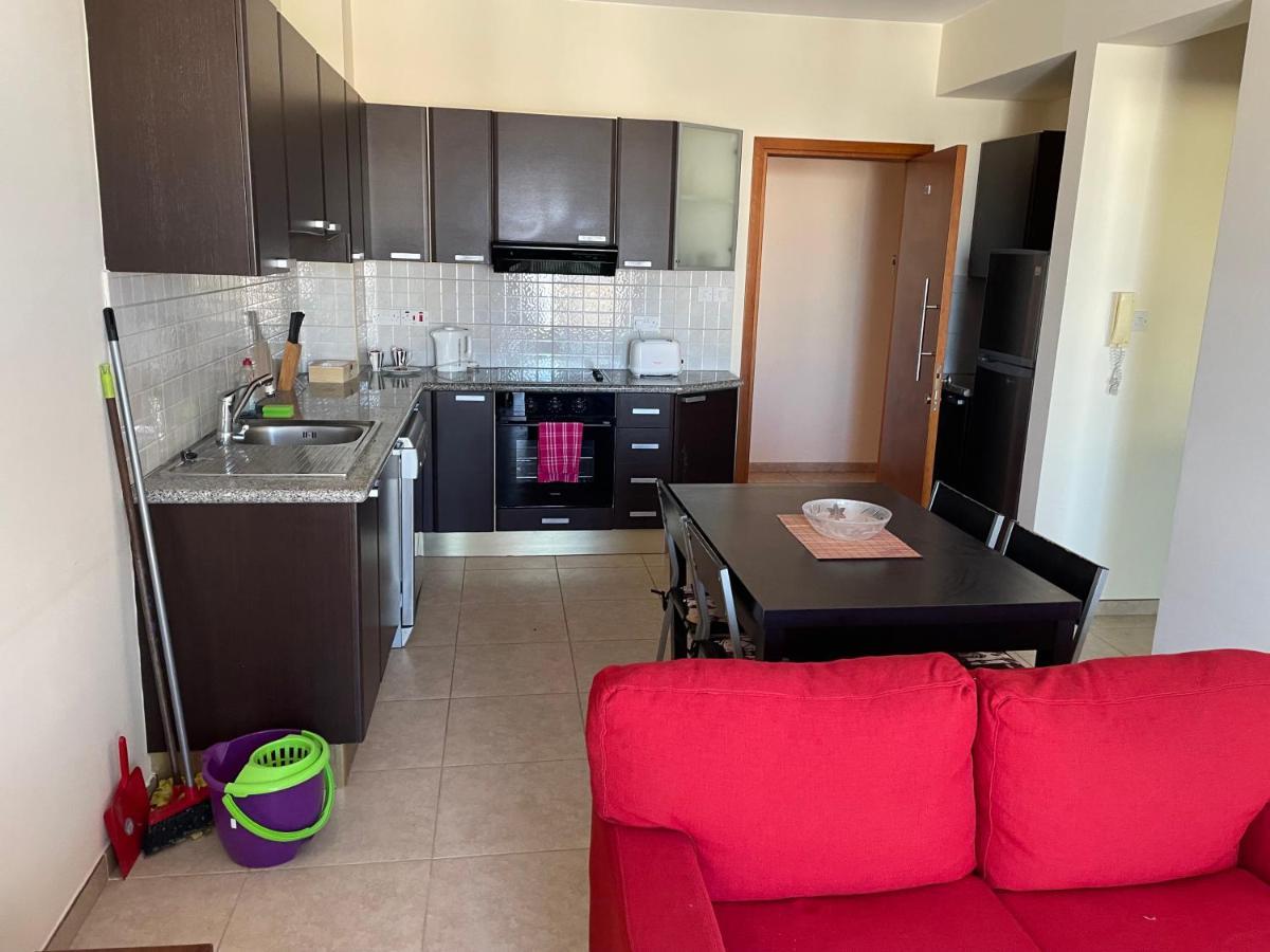 Kings Resort 1 Bedroom Apartment Пафос Екстер'єр фото
